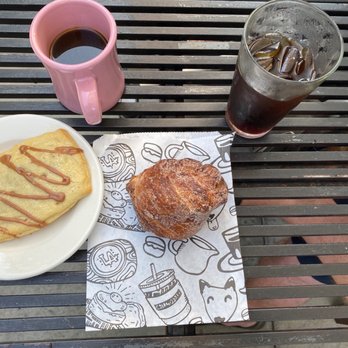 Coffee Commissary - Brown sugar pop tart, morning bun, cold brew and coffee - Coffee & Tea Near Me - Burbank, California Coffee Commissary - Brown sugar pop tart, morning bun, cold brew and coffee - Coffee & Tea Near Me - Burbank, California