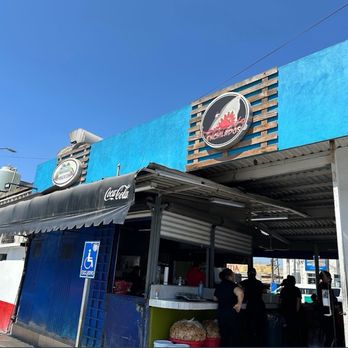 Mariscos el Mazateño - Mexican Near Me - Tijuana, BCN