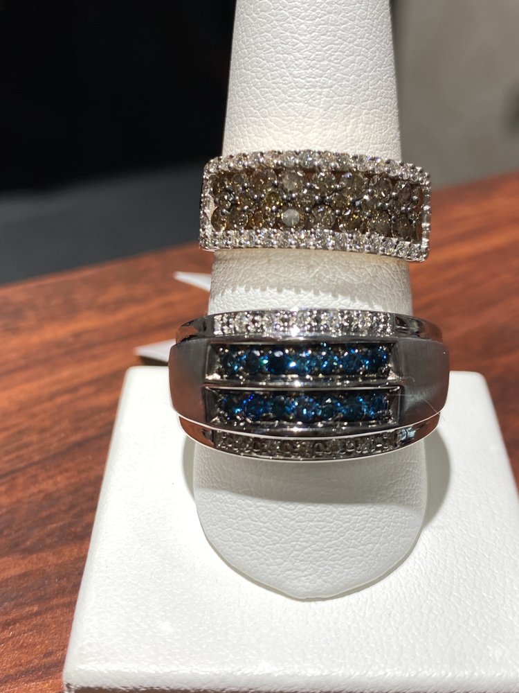 ROGERS & HOLLANDS® JEWELERS Updated September 2024 14 Reviews 18