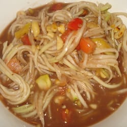 L & L Video - Papaya Salad