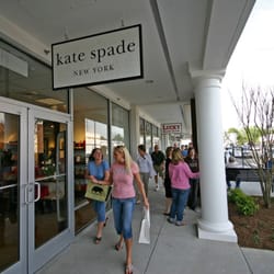 Williamsburg Premium Outlets