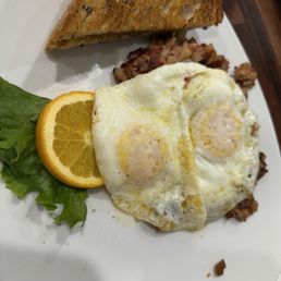 Corned beef Hash & Eggs Corned beef Hash & Eggs