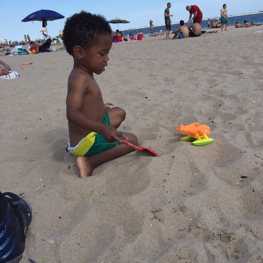 Brighton Beach - Beach day! - Beaches Near Me - Brooklyn, New York