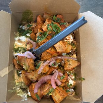Chaat Spot - Roasted salads bowl with chicken thandoori - Indian Near Me - Stoney Creek, Ontario Chaat Spot - Roasted salads bowl with chicken thandoori - Indian Near Me - Stoney Creek, Ontario