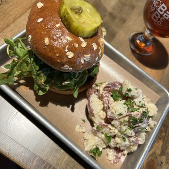Breakaway Brewing - Wagu burger - Gastropubs Near Me - San Antonio, Texas