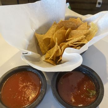 Cafe Sabor - complimentary chips and salsa - Mexican Near Me - Layton, Utah
