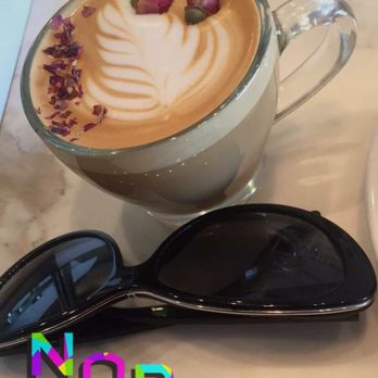 Holsem Coffee - La vie en Rose cappuccino - Coffee & Tea Near Me - San Diego, California
