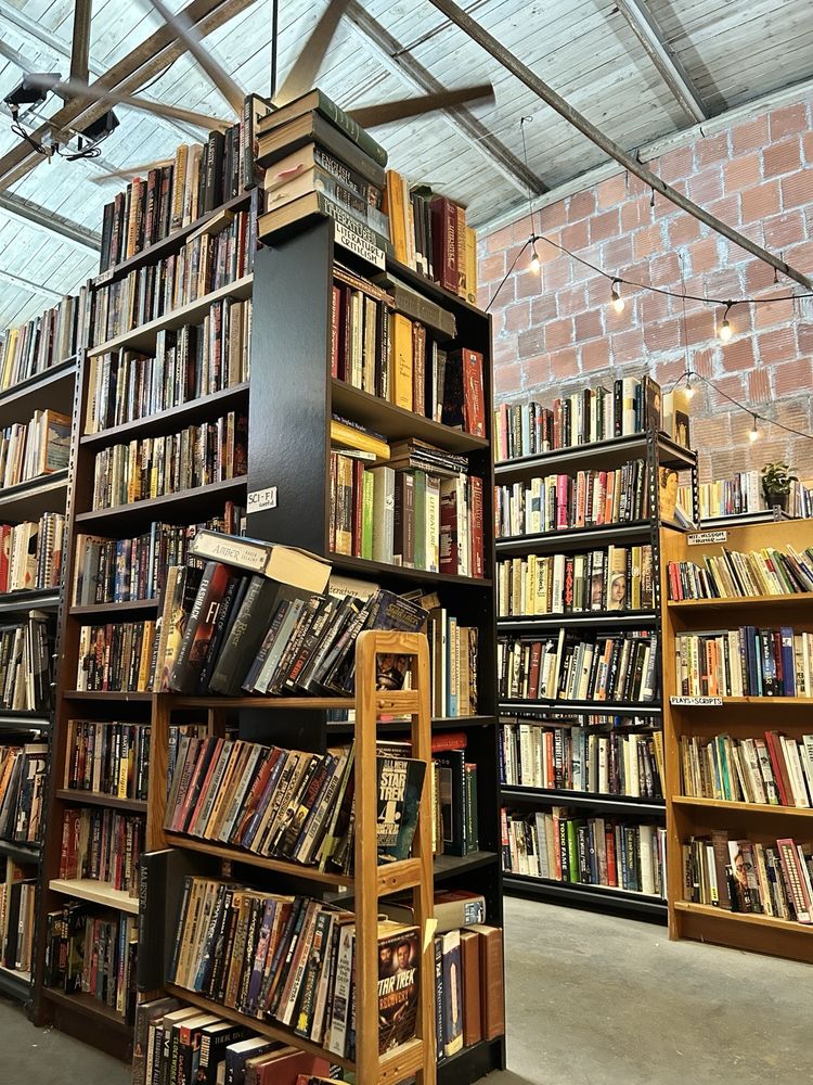 The Book Cycle Logo
