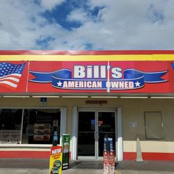 Bill's Mini Mart - Bill Lewis making a quick pitstop at his "namesake" in Okeechobee, Florida.