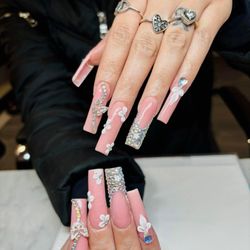 Party Nails & Spa