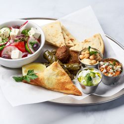 Meráki Greek Grill - Centennial Center