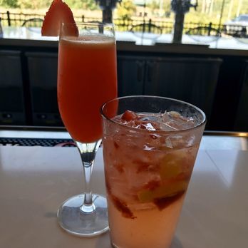 Eggspectation - Strawberry mimosa and strawberry lemonade - Breakfast & Brunch Near Me - Newark, Delaware