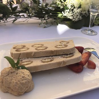 Schrödls Restaurant - Geeister Tiramisu - German Near Me - Freising, BY