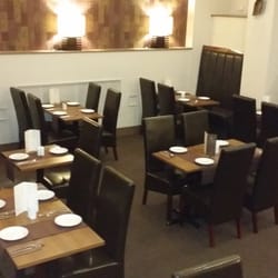 Spice Bistro - Cozy dining area