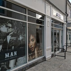 Jon Russell Salon