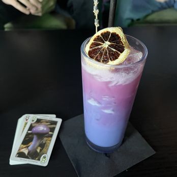 Dragonfly Lounge - Dragonfly Effect with Coconut Cream - Lounges Near Me - Neptune Beach, Florida