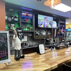 Green Olive Grill - Bar Counter