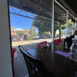 Brownells' - Indoor and outdoor seating