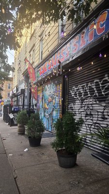 THE SWISS SLICE by null