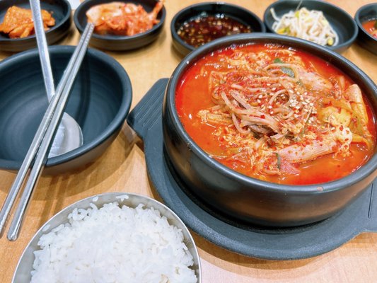 Yangji Gamjatang by null