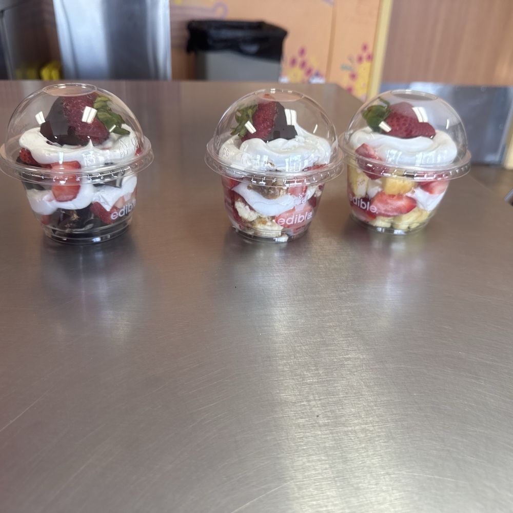 Edible Arrangements - Assorted dessert indulgence cups - Gift Shops Near Me - Odessa, Texas Edible Arrangements - Assorted dessert indulgence cups - Gift Shops Near Me - Odessa, Texas