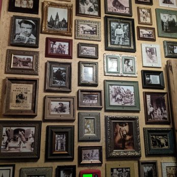 Lupe Tortilla Mexican Restaurant - Decor entrance - Tex-Mex Near Me - Round Rock, Texas
