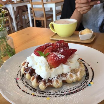 Cafe Maji - Strawberry waffle was bomb - Coffee & Tea Near Me - Artesia, California
