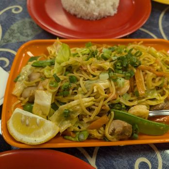 Ihawan - Stir fry yellow noodle with vegetables - Filipino Near Me - Woodside, New York Ihawan - Stir fry yellow noodle with vegetables - Filipino Near Me - Woodside, New York