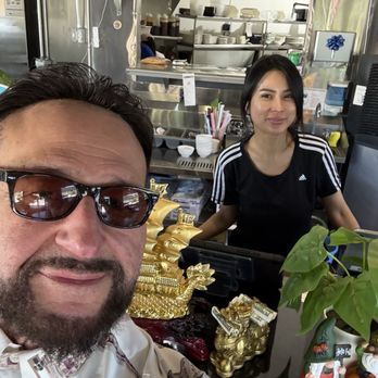 Thai House Noodle Soup - Me taking a picture with Bibi the best waitress - Noodles Near Me - Santa Rosa, California Thai House Noodle Soup - Me taking a picture with Bibi the best waitress - Noodles Near Me - Santa Rosa, California