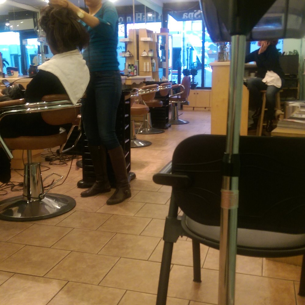 Blossom Salon - Other hair stylist doing a blow out - Hair Salons Near Me - New York, New York Blossom Salon - Other hair stylist doing a blow out - Hair Salons Near Me - New York, New York