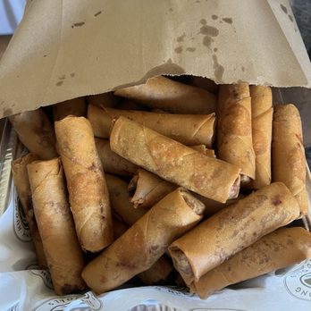 Quynh Huong - Combo eggroll: pork, shrimp, and crab - Vietnamese Near Me - Westminster, California Quynh Huong - Combo eggroll: pork, shrimp, and crab - Vietnamese Near Me - Westminster, California