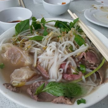 Thai Son Restaurant - Rare beef pho with tendon - Vietnamese Near Me - Vancouver, British Columbia Thai Son Restaurant - Rare beef pho with tendon - Vietnamese Near Me - Vancouver, British Columbia