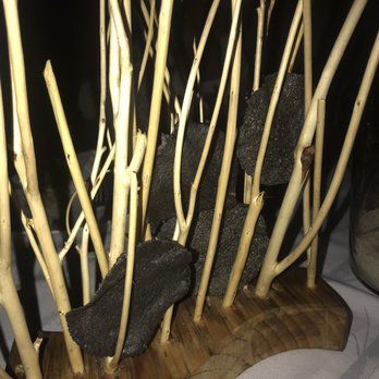 Kin Toh - Black tortilla chips served in bamboo sticks - Yucatan Near Me - Tulum, ROO