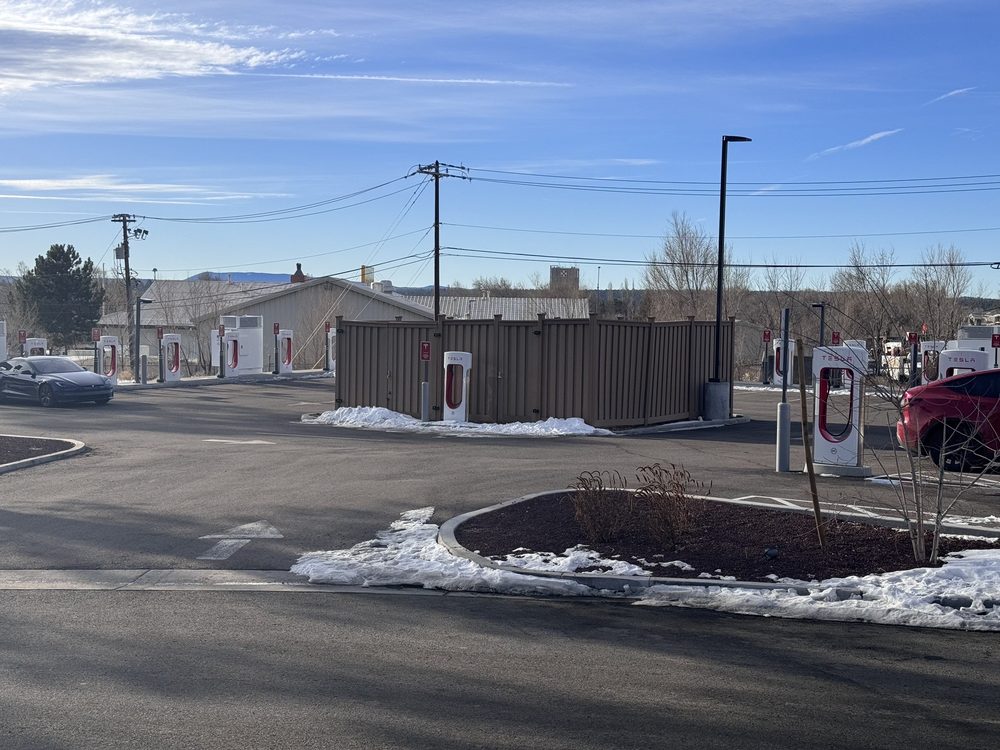 TESLA SUPERCHARGER Updated September 2024 5650 US89, Flagstaff