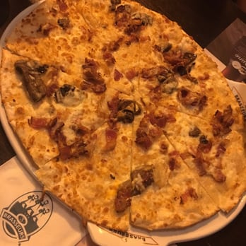 Les 3 Brasseurs - La lilloise pizza - Breweries Near Me - Brossard, Quebec