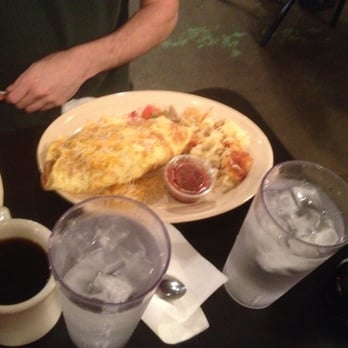 Cast Iron Grill - Veggie omlette - Breakfast & Brunch Near Me - Lubbock, Texas