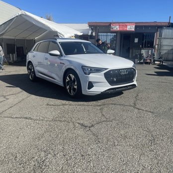Alameda Tint N Auto Glass - Tinted Audi Q7 - Car Window Tinting Near Me - Alameda, California