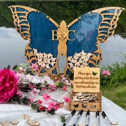 Wedding signs are a huge hit with your guests. This also make for a fantastic gift and keepsack
