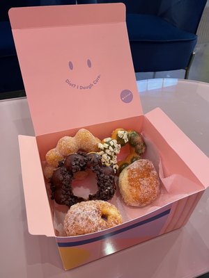 Dot & Dough by null