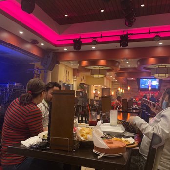 Dos Salsas - These people next to us asked them to turn the music down and now we're all crying - Tex-Mex Near Me - Austin, Texas