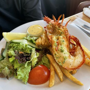 Pier Hotel - Seafood Near Me - Kaikoura, CAN Pier Hotel - Seafood Near Me - Kaikoura, CAN