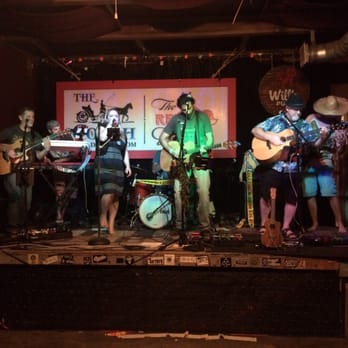 Will's Pub - Wilted Chilis killing it!!! - Music Venues Near Me - Orlando, Florida