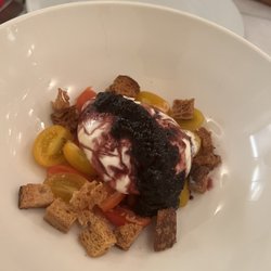 Quitéria - Burrata con reducción dé uvas