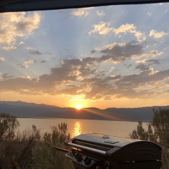 Bridgeport Resevoir - The Sunset here - Fishing Near Me - Bridgeport, California