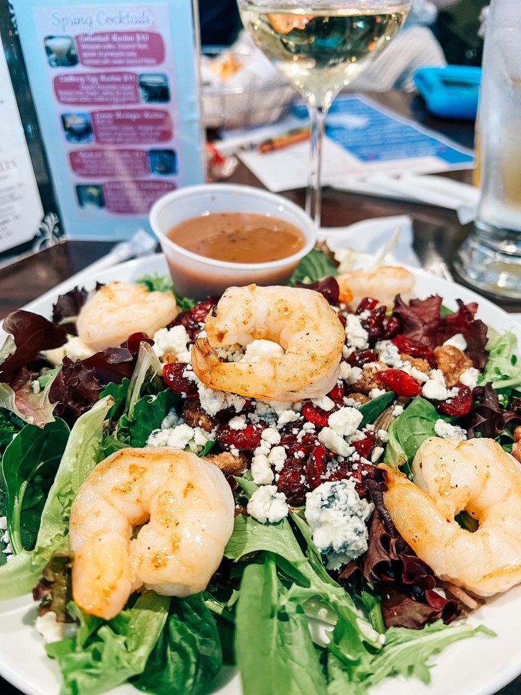 TOWN GRILL & PIZZERIA 12 Photos & 51 Reviews Pizza 104 Beach Pond