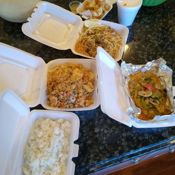 Penn's Thai Cafe - Pad Thai etc etc - Thai Near Me - Troy, Michigan