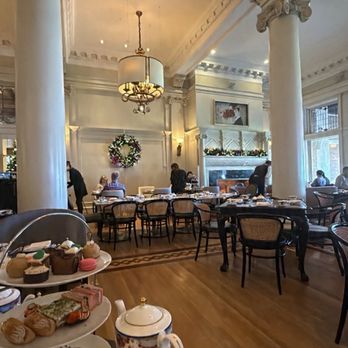 Tea at The Empress - Dinning room - Tea Rooms Near Me - Victoria, British Columbia Tea at The Empress - Dinning room - Tea Rooms Near Me - Victoria, British Columbia