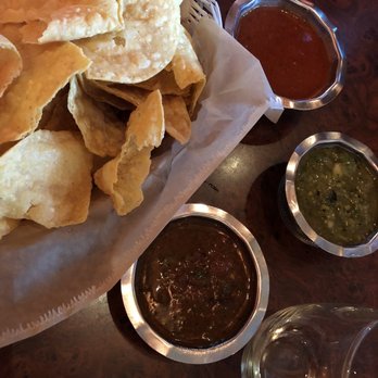 Vive Sol - Complimentary chips with 3 dipping sauces - Mexican Near Me - Mountain View, California