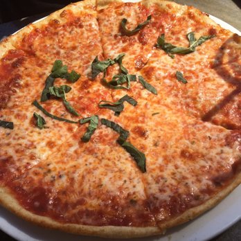 Il Farro - Thin and crunchy margherita pizza. Win. - Italian Near Me - Newport Beach, California Il Farro - Thin and crunchy margherita pizza. Win. - Italian Near Me - Newport Beach, California