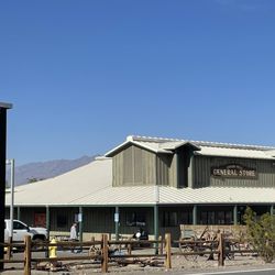 Stovepipe Wells Village Hotel
